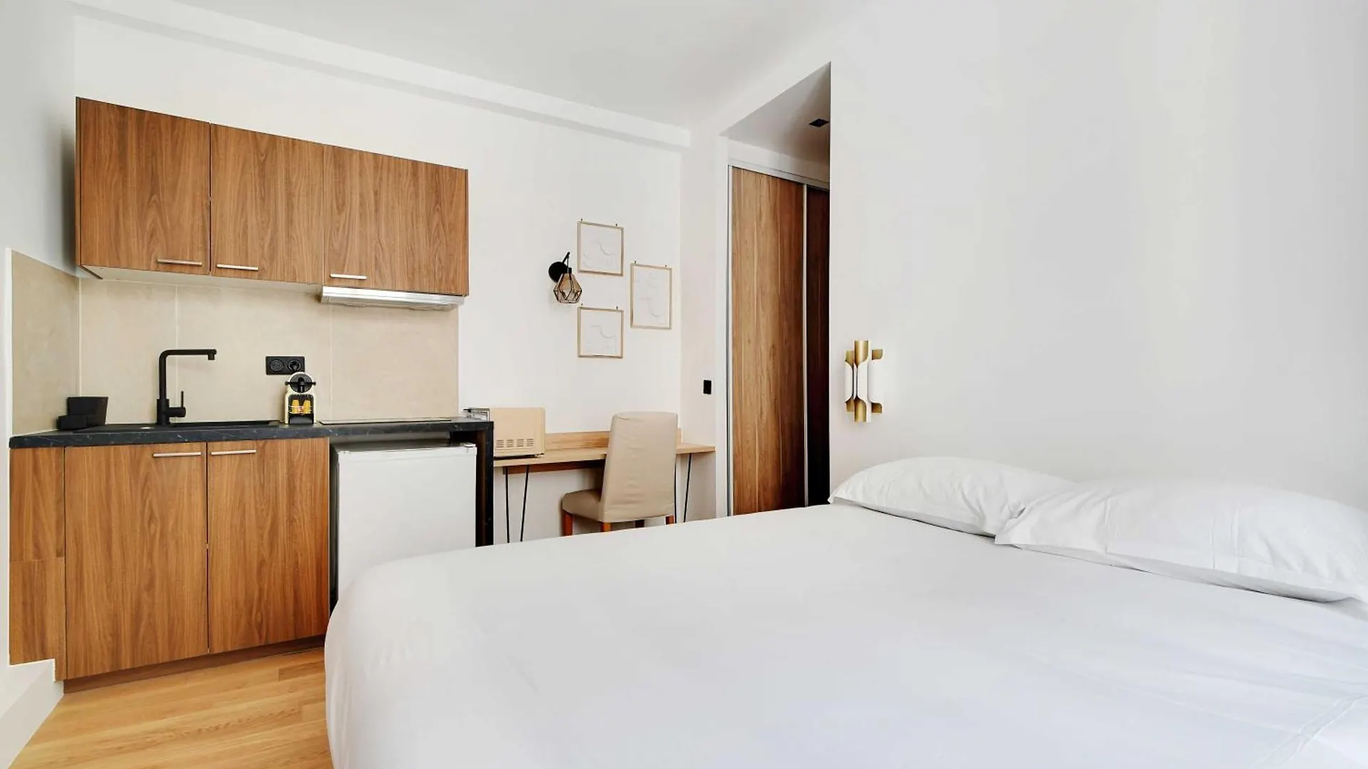 Cozy Studio - 2P - Invalides Paris 0*,  France